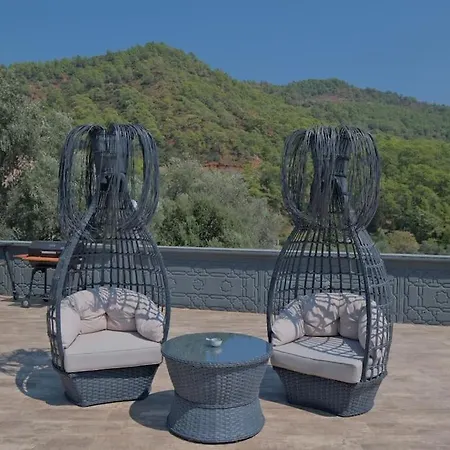 Luxurious And Serene Surrounded By Stunning Mountain View Ξενοδοχείο 4*