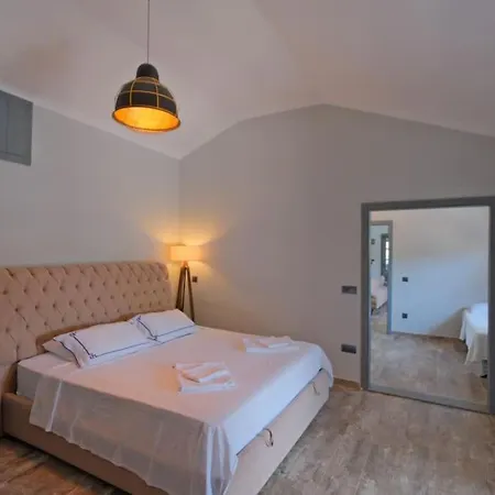 Luxurious And Serene Surrounded By Stunning Mountain View Ξενοδοχείο 4*