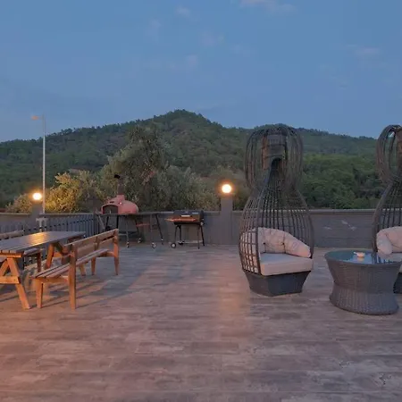 Luxurious And Serene Surrounded By Stunning Mountain View Ξενοδοχείο